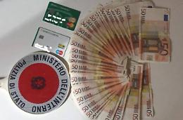 Mago del furto incastrato e arrestato. Rubava i bancomat e saccheggiava i conti corrente