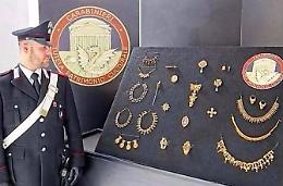 Ritrovati gioielli e  pietre preziose dell'era Etrusca rubate, base operativa ad Aprilia
