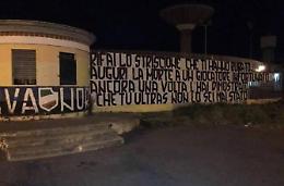 La Curva Nord a difesa di Perin. E su Facebook i suoi amici lanciano #IoStoConPerin