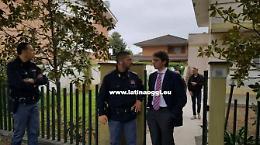 Uccide il padre e poi si ammazza