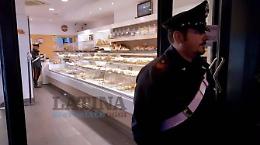 LE FOTO - Rapina con la pistola al forno "Briciole"