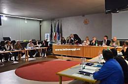 Lucci sfiduciato, Piroli e Fogli all'attacco