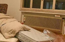 Gli assegnano una casa popolare ma la trova occupata, scoppia una lite