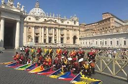 A San Pietro gli sbandieratori del Leone Rampante 