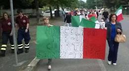 Il quartiere San Valentino scende in piazza per dire no alla criminalit&agrave;