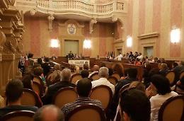 Savarino saluta la città, Inches nuovo segretario