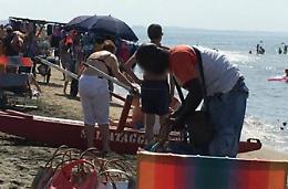 Assalto dei vucumprà sulle spiagge, fioccano le segnalazioni 