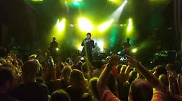 I Tiromancino incantano i fan di Anzio, energia ed emozioni a Villa Adele  