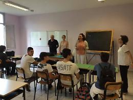 Il ritorno degli studenti sui banchi di scuola