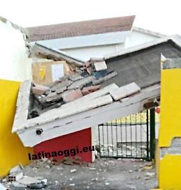[AGGIORNAMENTO] Crollo della pensilina della scuola, scoperta la causa