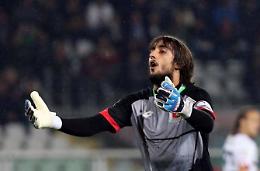 Perin mette all'asta maglia, guanti e scarpini per le popolazioni colpite dal sisma