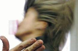 Botte alla compagna, incastrato dalla videosorveglianza e arrestato