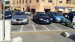 Parcheggio selvaggio in piazza San Marco, la segnalazione dei lettori