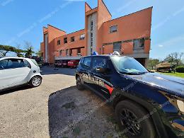 Drammatico incendio in abitazione, muore una donna inferma