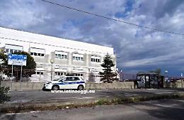 Auto in sosta vietata, agente di Polizia locale aggredita da una donna