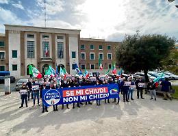 Fratelli d'Italia, flash mob per sostenere i commercianti