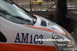 Cede un ponte operaio ferito in un'officina a Borgo Vodice, necessaria l'eliambulanza