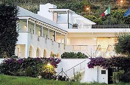 Hotel Tiberio «salvo» per decreto