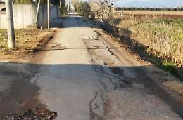 Strade colabrodo, emergenza in periferia