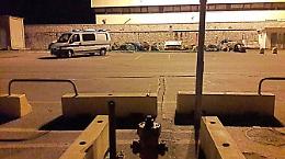 [FOTO] Cade sulla banchina del porto e sbatte la testa, 80enne muore in ospedale