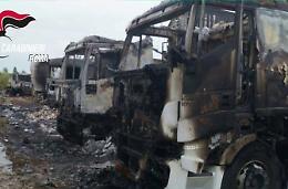 Incendio dei compattatori a Fiano Romano, gli autori del rogo partirono da Aprilia