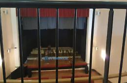 Restauro con "svista" per il teatro Fellini
