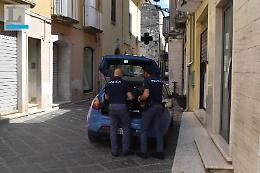 Commerciante  derubato in centro da finti poliziotti