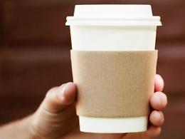 «Ristretto al cartone»: ecco il caffé al tempo del covid