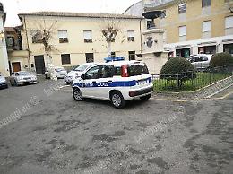 Vigilessa aggredita da un automobilista per un parcheggi