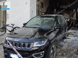 Esplosione, l'operaio resta grave. Accertamenti sulle cause dell'incidente