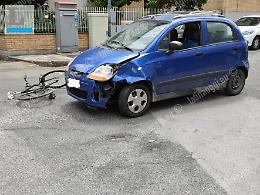 Incidente in via dei Lucani, ferito un ragazzino di 18 anni in bicicletta