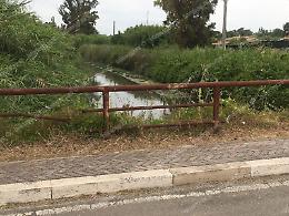 Al Lido di Latina la Bandiera Blu sventola su degrado e incuria