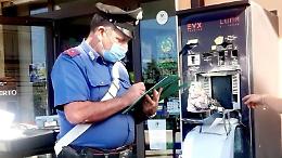 Assalta una gettoniera, denunciato un giovanissimo