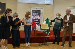 Una targa dedicata a Nilde Iotti, madre della costituente
