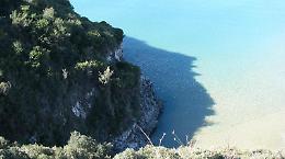 Non riescono a scendere dalla montagna, scalatori salvati