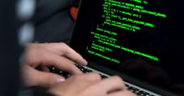 Attacco hacker ai vaccini: nel mirino il centro dati della Regione