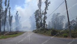 Incendio a Borgo Piave, riaperta la Pontina dopo che il rogo è stato domato