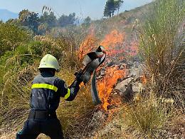 Incendi, il sindaco di Fondi: "Videosorveglianza contro i piromani"