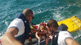 Canoisti bloccati alla Grotta dei Prigionieri, salvati dalla Guardia costiera