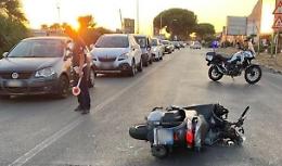 Incidente tra auto e scooter, gravissimo un giovane