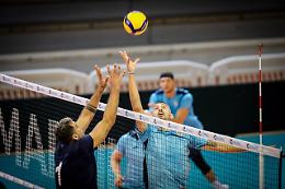 Prima uscita stagionale per la Top Volley: 4-0 all'Aversa