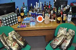 Furto in un bar, la polizia ritrova la refurtiva tra gli arbusti