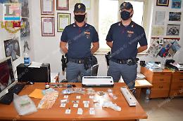 Arrestato il pusher dei rave party: trovato con mezzo chilo di ecstasy