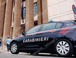Fermato a un posto di blocco, era ricercato per stalking: arrestato