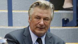 Tragedia sul set, Alec Baldwin spara e uccide una donna con una pistola di scena