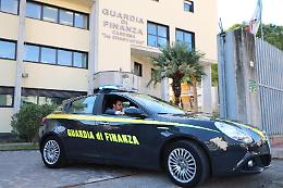 Auto di lusso rubate e vendute a prezzi stracciati, vittime anche a Latina