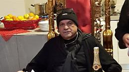 Romolo ha lasciato a casa il trono, ma continua  a essere «Scarface»