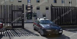 Ruba il telefono cellulare da un'auto, rintracciato e arrestato