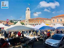 Il Mercatino della Memoria torna in piazza: domani l'appuntamento in centro