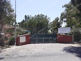 Rapina al golf club,  tre in silenzio dal Gip